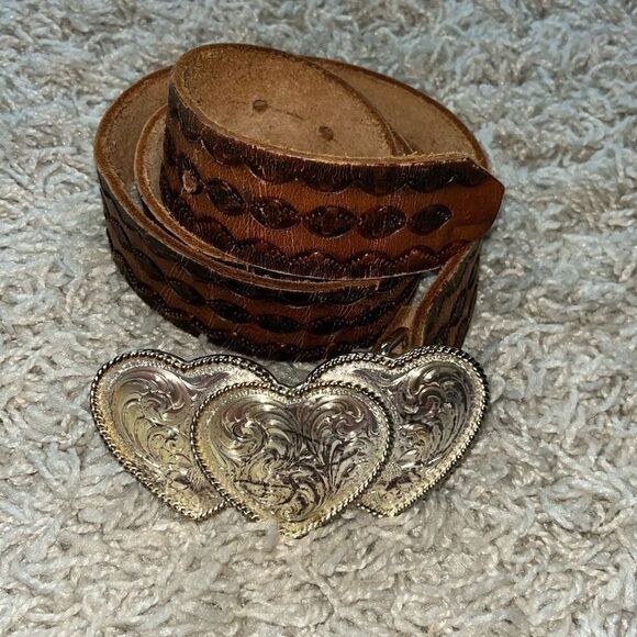 Montana Silversmiths Small Triple Heart Silver Gold Buckle Floral Rope Edge On L